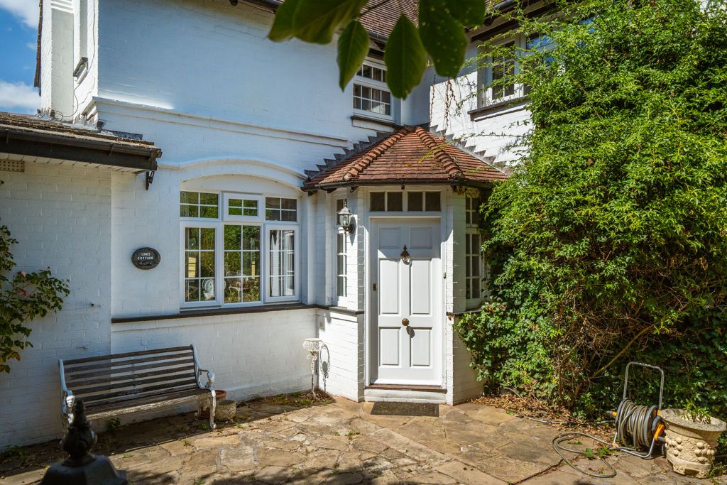 Front door- click for photo gallery